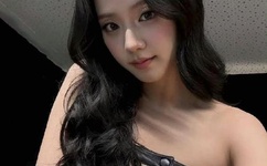 坐着那根东西写作业